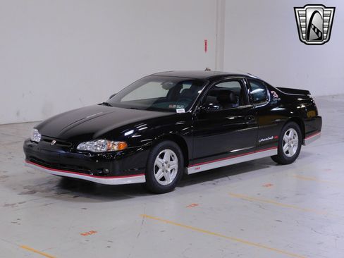 Used 2002 Chevrolet Monte Carlo SS w/ Pace Car Replica Pkg image 13