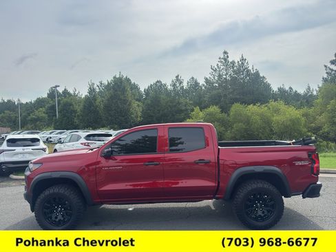 Used 2023 Chevrolet Colorado Trail Boss w/ Technology Package AWD/4WD image 4