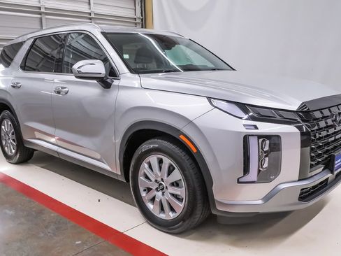 Certified 2025 Hyundai Palisade SEL FWD image 5