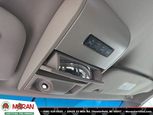 Used 2013 Chrysler Town & Country Touring image 23