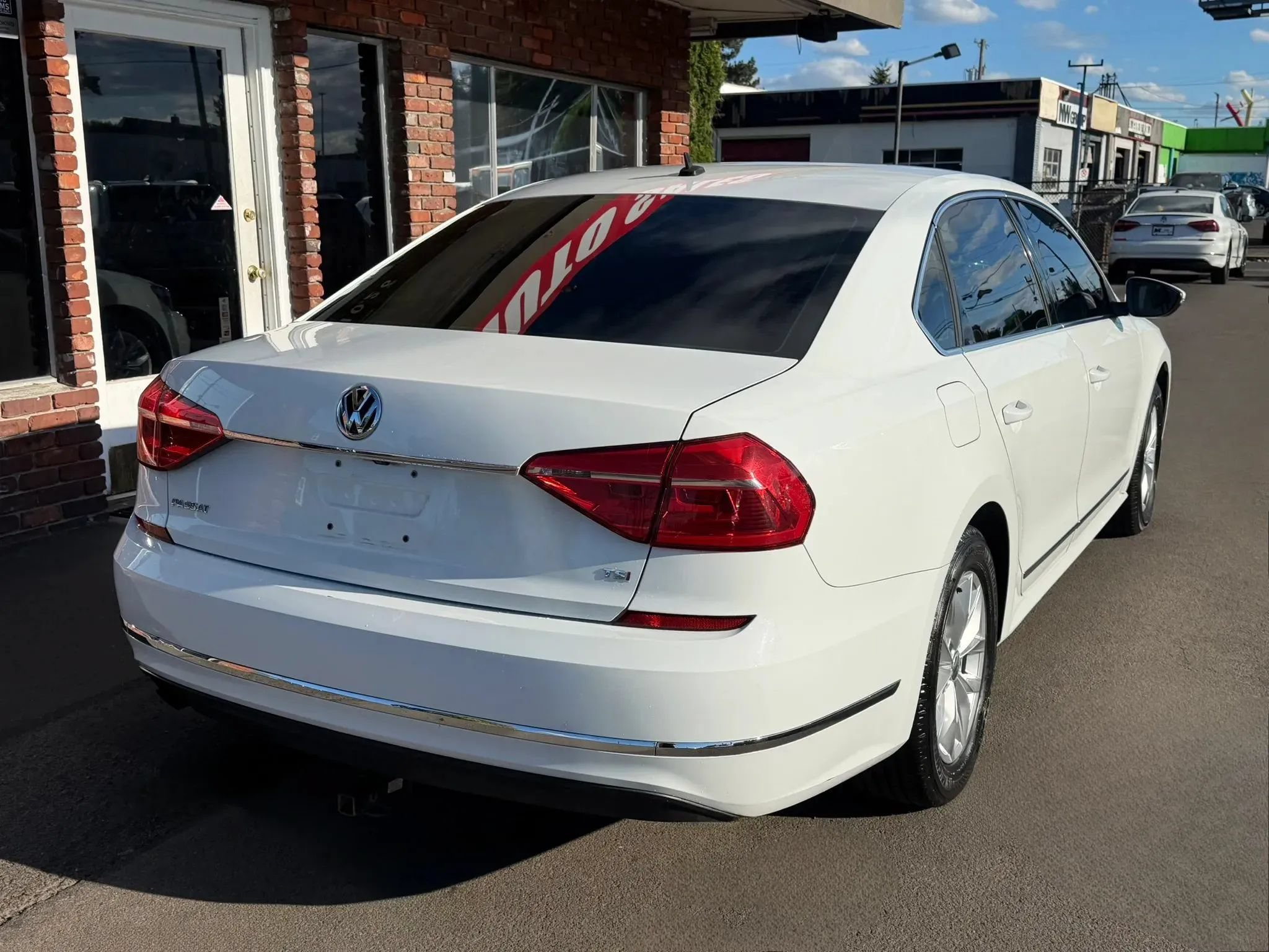 Used 2016 Volkswagen Passat 1.8T S FWD image 3