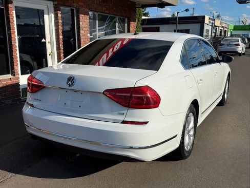 Used 2016 Volkswagen Passat 1.8T S FWD image 3