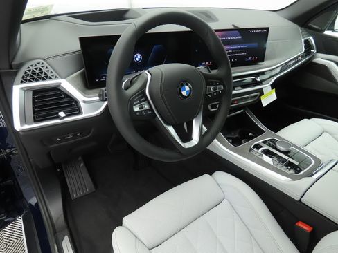 Used 2026 BMW X5 xDrive40i image 10
