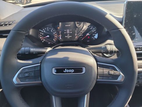 New 2026 Jeep Compass Latitude image 24