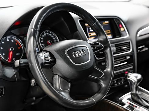 Used 2017 Audi Q5 2.0T Premium Plus w/ Technology Package image 24