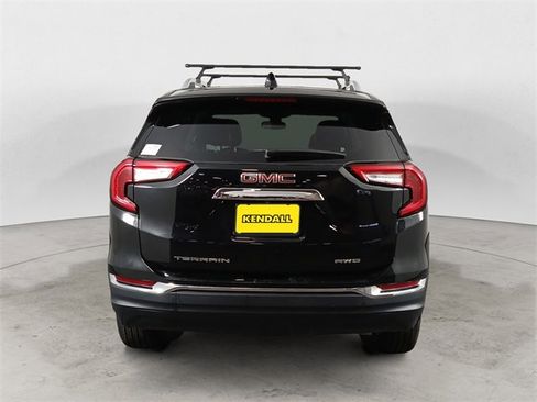 Used 2022 GMC Terrain SLT w/ Infotainment Package II image 4