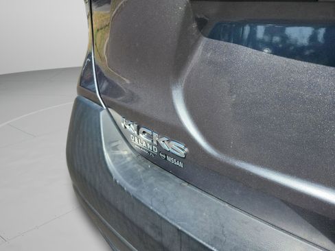 Used 2019 Nissan Kicks S image 22