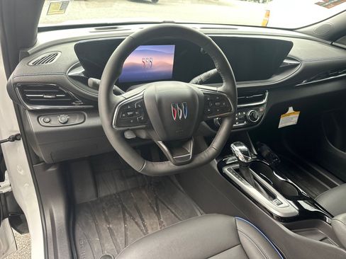 Used 2025 Buick Envista Sport Touring w/ Convenience I Package image 4