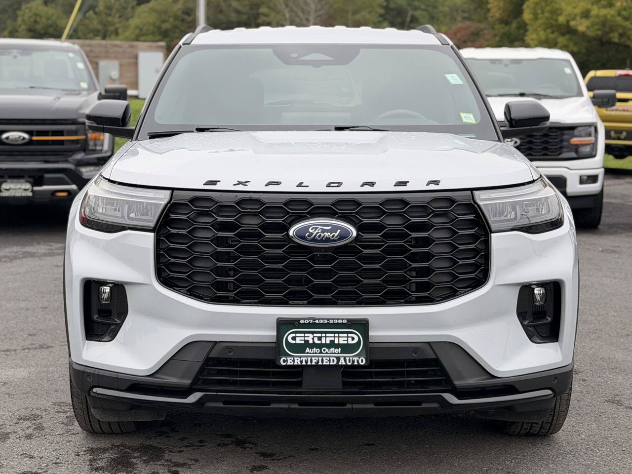 Used 2026 Ford Explorer ST-Line AWD/4WD image 2