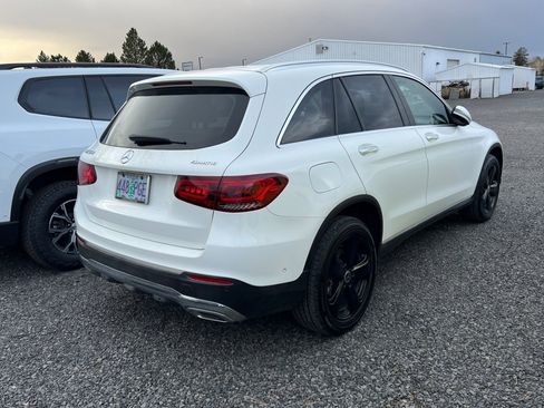 Used 2022 Mercedes-Benz GLC 300 4MATIC image 2