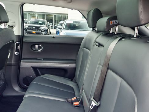 Used 2024 Hyundai Ioniq 5 Limited image 17