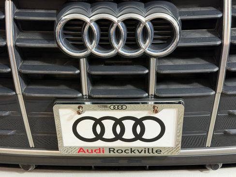 Used 2023 Audi Q5 2.0T Premium w/ Convenience Package AWD/4WD image 23