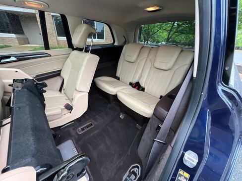 Used 2018 Mercedes-Benz GLS 450 4MATIC image 20