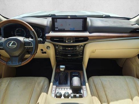Used 2016 Lexus LX 570 4WD w/ Luxury Package image 19
