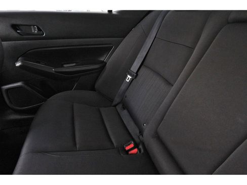 Used 2024 Nissan Altima 2.5 SV image 14