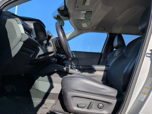 Used 2024 Mitsubishi Outlander SE AWD/4WD image 11