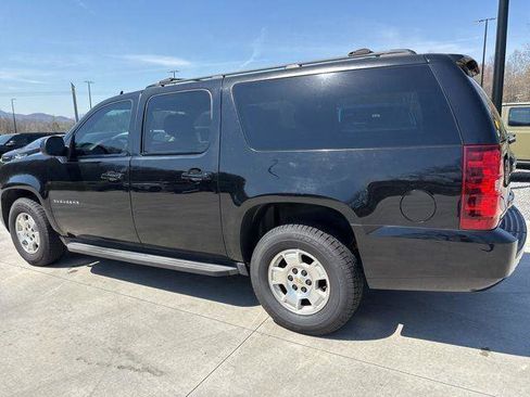 Used 2014 Chevrolet Suburban LS image 9