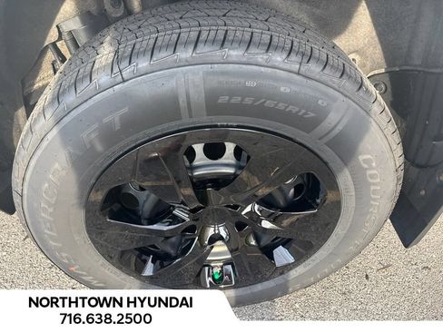 Used 2023 Toyota RAV4 LE AWD/4WD image 32