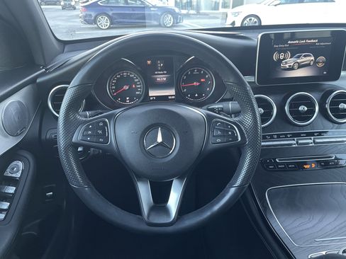 Used 2019 Mercedes-Benz GLC 300 4MATIC image 8