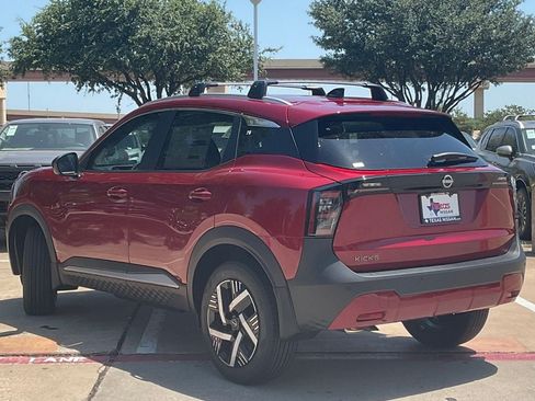 New 2026 Nissan Kicks SV w/ Cold Weather Package FWD image 6