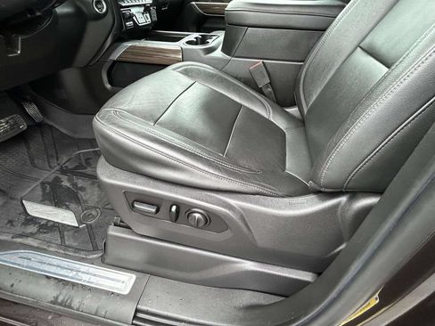 Used 2019 Chevrolet Silverado 1500 LT Trail Boss AWD/4WD image 17