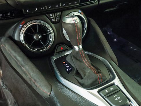 Used 2018 Chevrolet Camaro ZL1 image 8