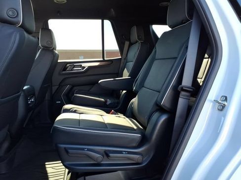 New 2026 GMC Yukon Elevation AWD/4WD image 7