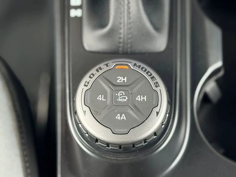 Used 2024 Ford Bronco Big Bend image 25