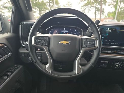 Certified 2025 Chevrolet Silverado 1500 LT AWD/4WD image 13