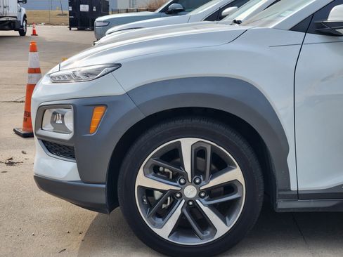 Used 2019 Hyundai Kona Limited image 9
