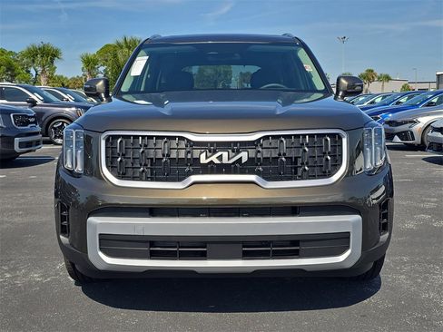 New 2025 Kia Telluride EX image 3