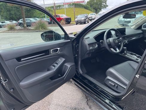 Used 2024 Honda Civic EX-L image 4