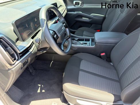 New 2026 Kia Sorento LX FWD image 9