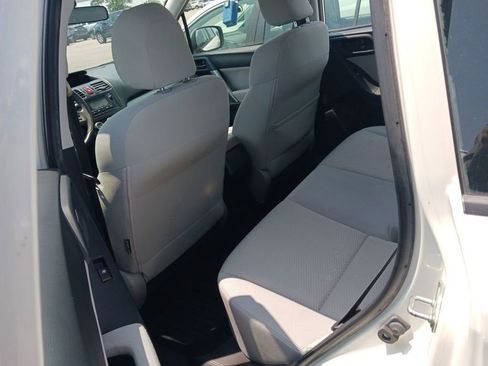 Used 2014 Subaru Forester 2.5i AWD/4WD image 6