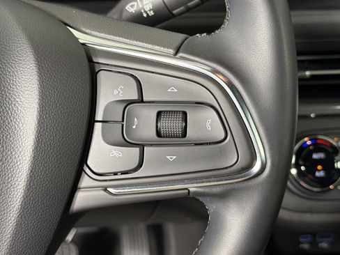 Used 2025 Buick Envista Preferred w/ Convenience I Package FWD image 25