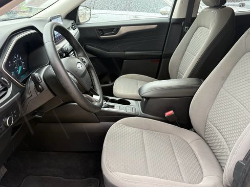 Used 2022 Ford Escape SE w/ SE Sport Appearance Package FWD image 10