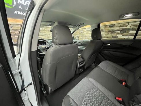 Used 2023 Chevrolet Equinox LT image 32