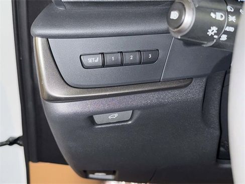 Certified 2025 Lexus RZ 300e image 28