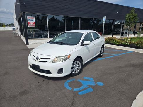 Used 2013 Toyota Corolla L FWD image 1