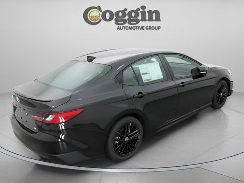 New 2026 Toyota Camry SE image 16