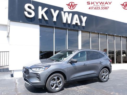 Used 2025 Ford Escape ST-Line AWD/4WD image 1