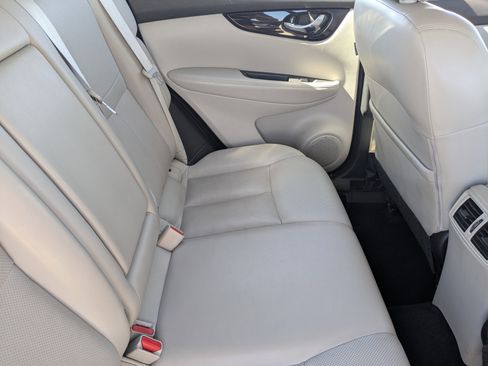 Used 2022 Nissan Rogue Sport SL w/ Premium Package image 26