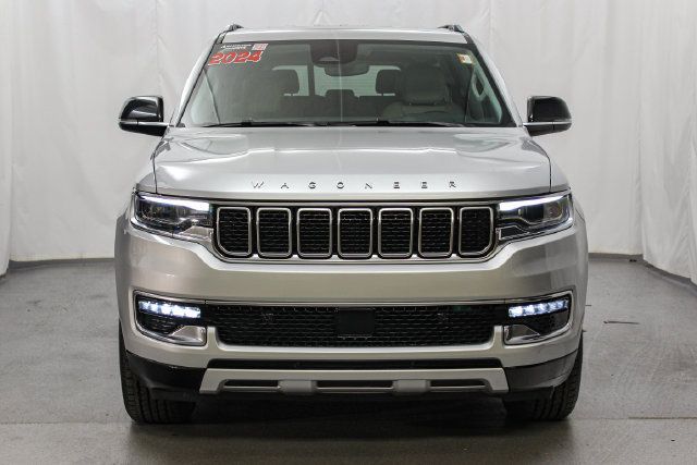 Used 2024 Jeep Wagoneer L Series II w/ Flexible Seating Group RWD image 4