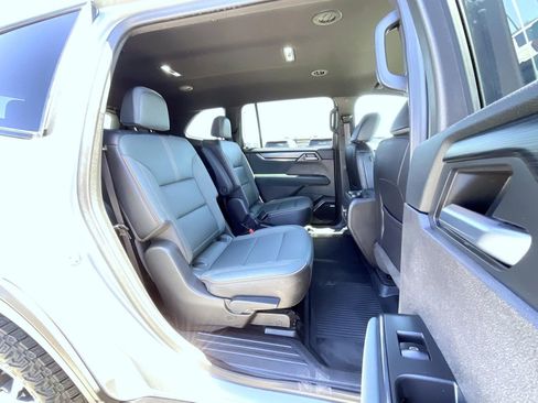 Certified 2025 GMC Acadia AT4 w/ LPO, All-Weather Package AWD/4WD image 18