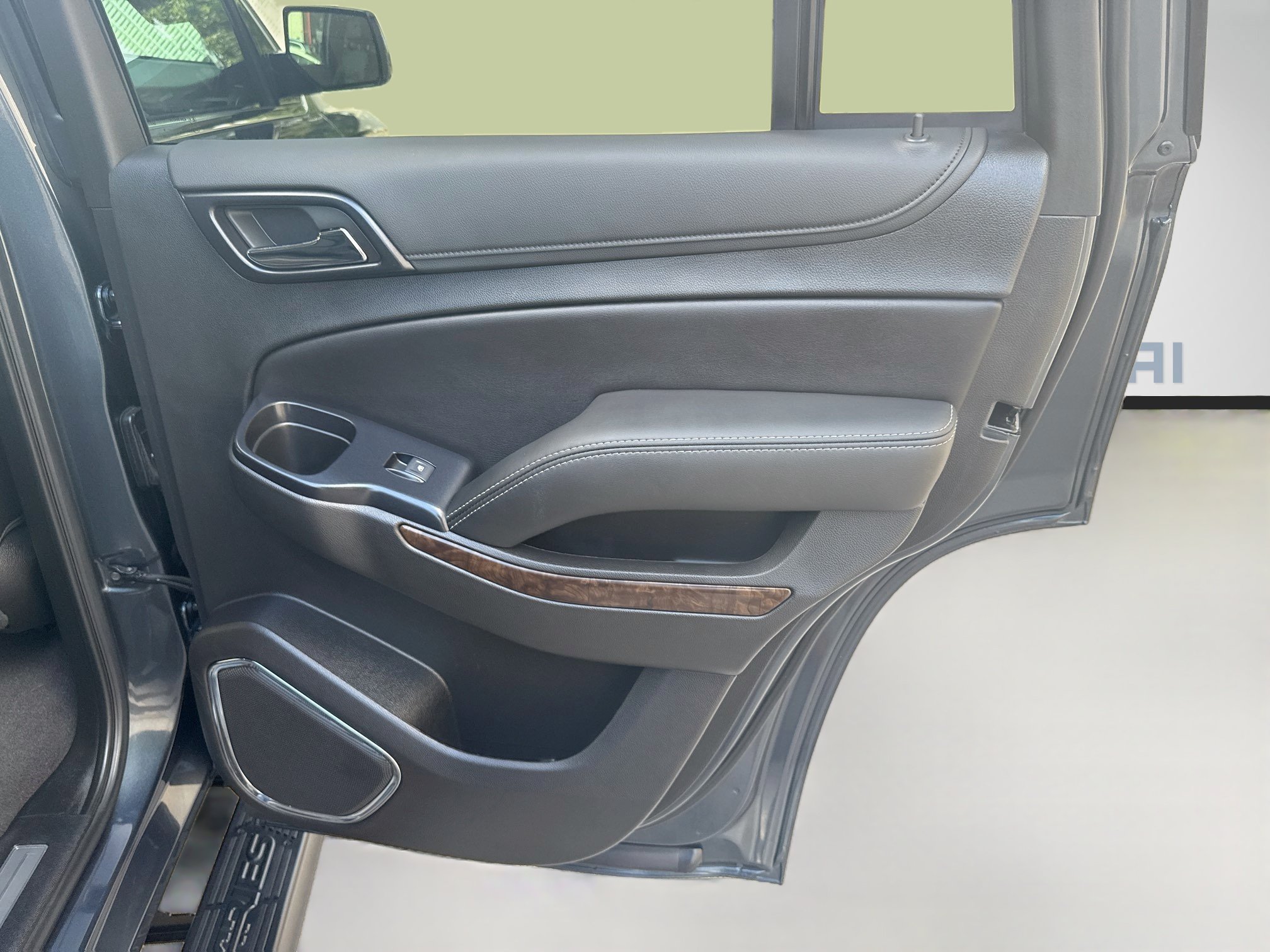 Used 2019 Chevrolet Tahoe LT RWD image 28