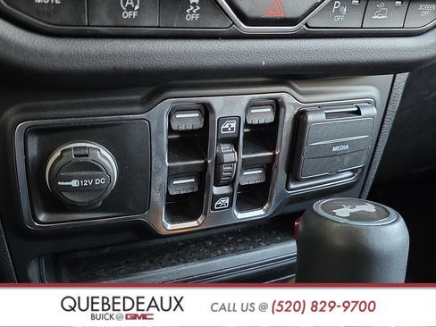 Used 2024 Jeep Wrangler Sahara w/ Technology Group image 21