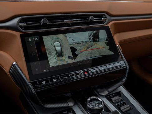 New 2025 Aston Martin Vanquish image 26