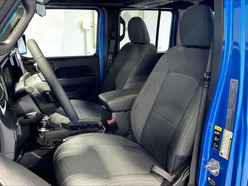 New 2025 Jeep Gladiator Sport image 32