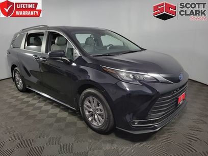 Used 2025 Toyota Sienna XLE w/ XLE Plus Package