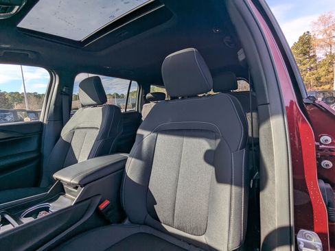 Used 2024 Jeep Grand Cherokee L Laredo w/ Trailer Tow Package image 9